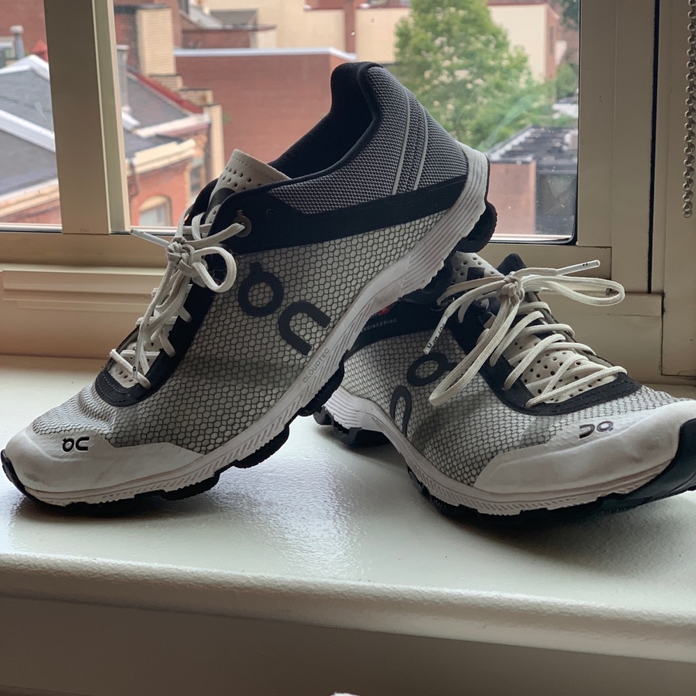 On Cloud Running Sneakers